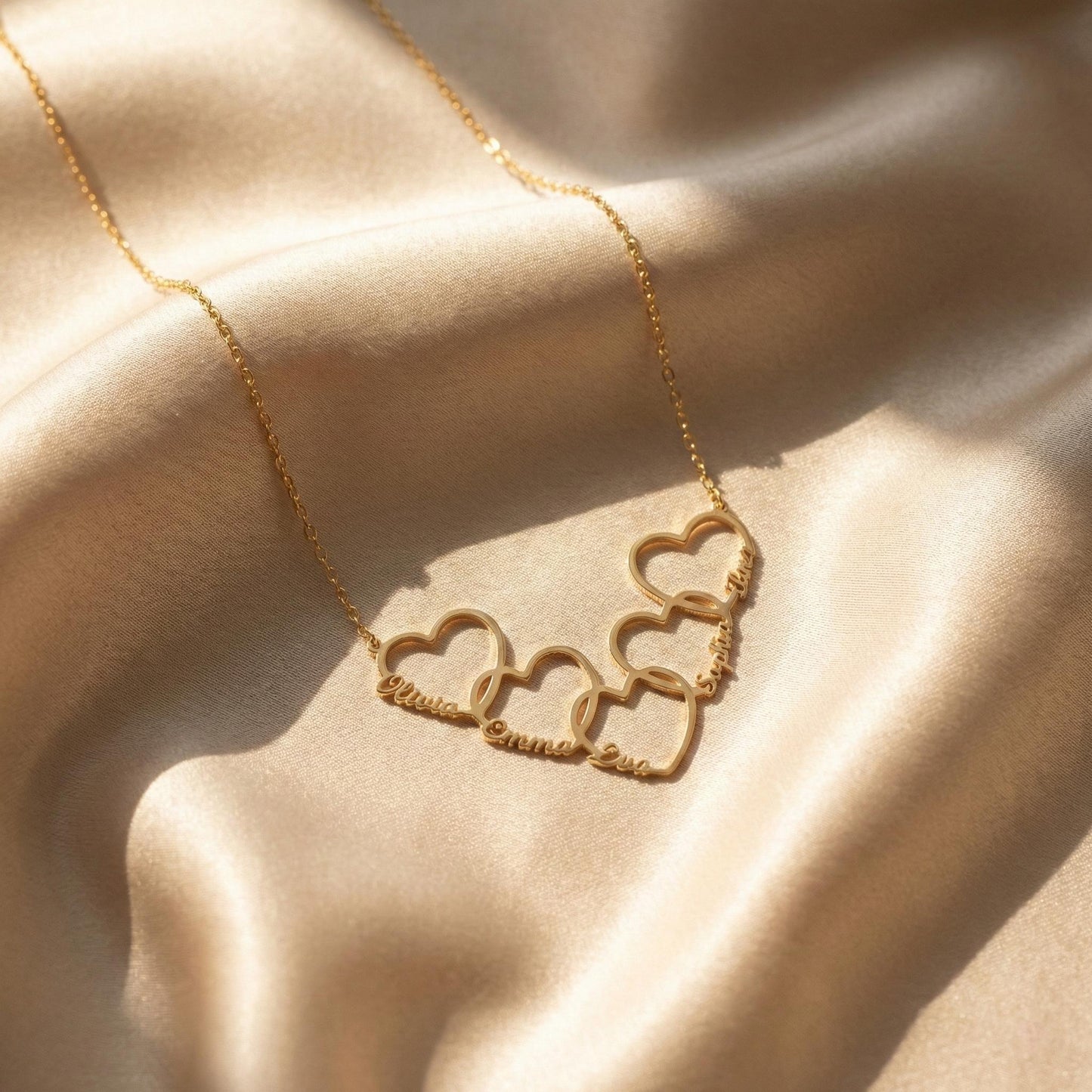 Personalized Heart Name Necklace in Gold – Custom Multiple Names Necklace for Mom, Meaningful Mother’s Day Gift, Family Love Jewelry